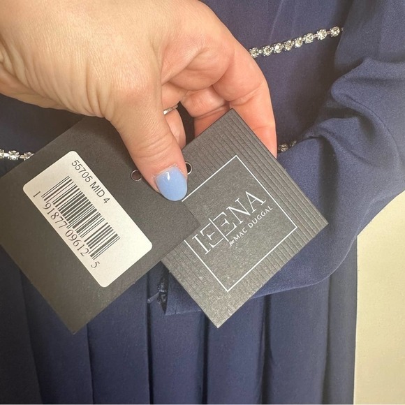 NWT Mac Duggal Size 4 Navy Empire Waist Long Sleeve Pleated Gown - Picture 8 of 10